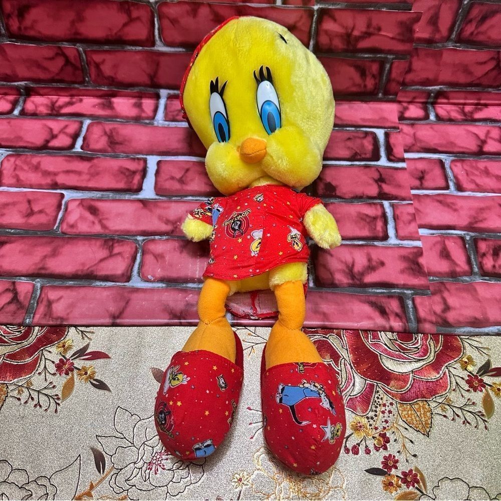 Looney Tunes Warner Bros six flags 1998 Tweety bird plush toy 17”